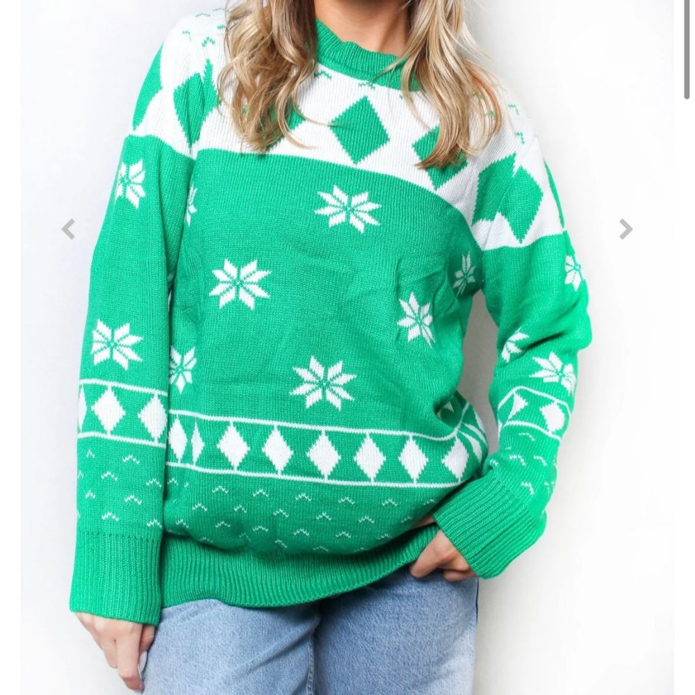 NWT! Lovely Green and White Holiday Sweater